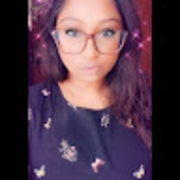 Meet your Posher, Rina - Picture 1 of 1